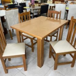 Mesa Eco Laminada 1.10m Com 4 Cadeiras Viena - Avelã